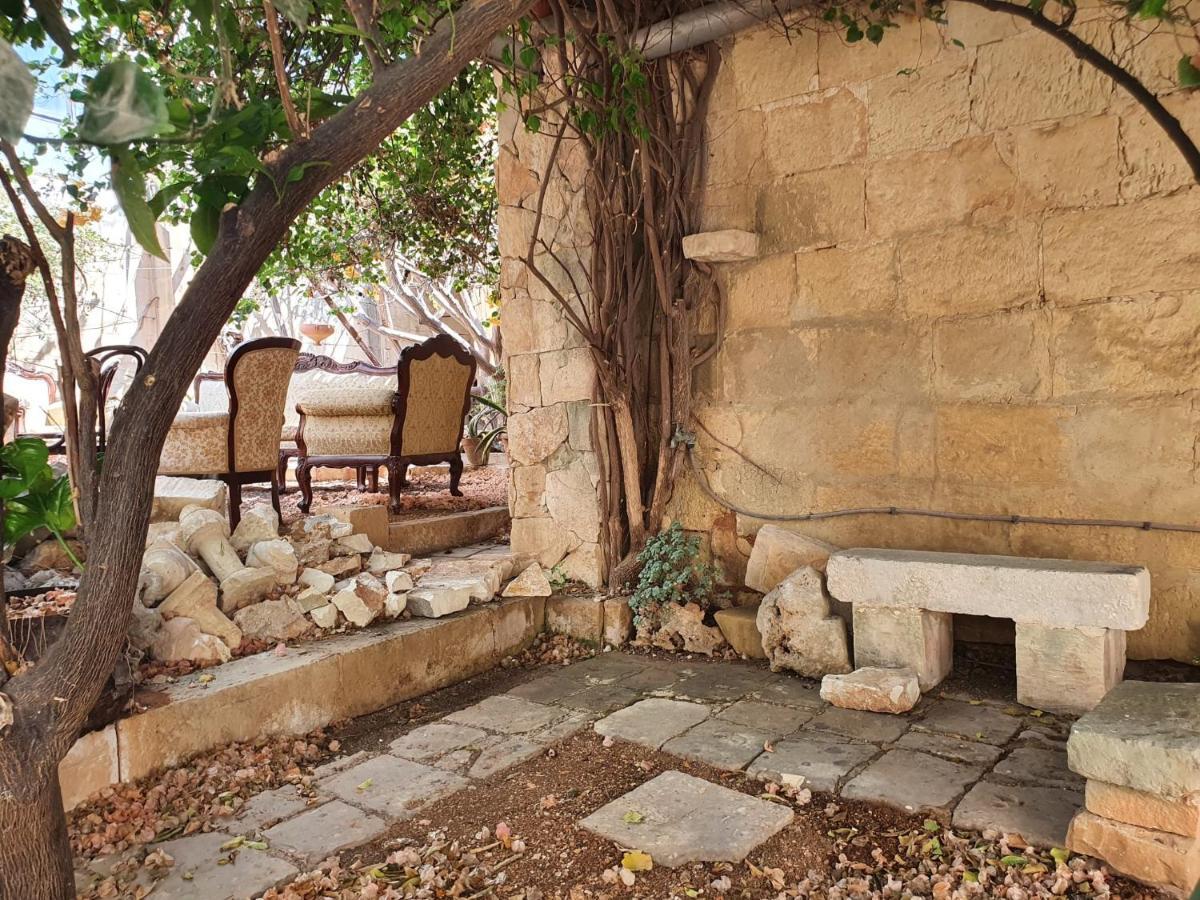 Ave Maria Guest House Saint Julian's ภายนอก รูปภาพ
